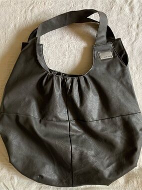 Soft Faux Leather Gray (vegan) Slouchy Shoulder Hobo Bag EUC